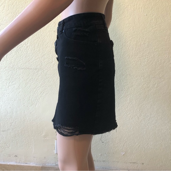 Rewash Brand Women’s Size 13(31) Black Mini Denim Jeans Skirt Ripped Button-Fly - Picture 4 of 16